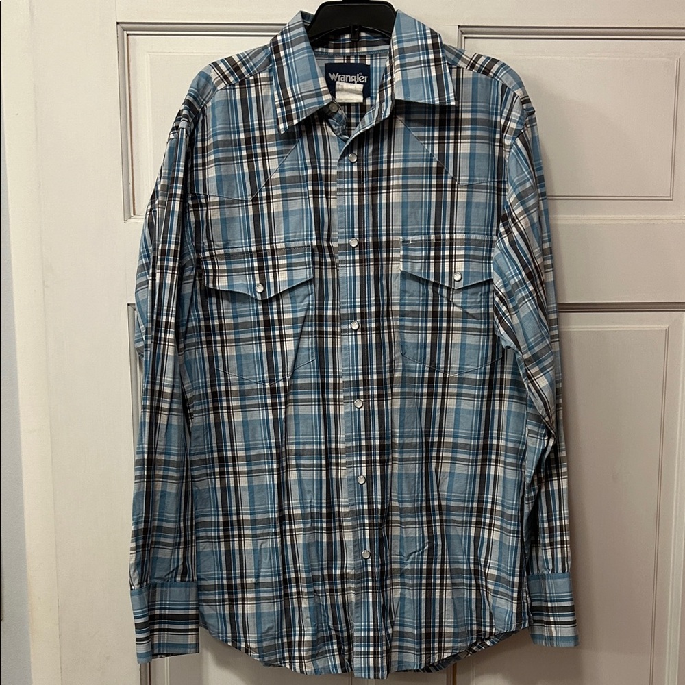 Wrangler Men's  Blue and White Plaid Pearl Snap Shirt